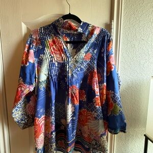 JOHNNY WAS Blue Pajaro Coddi 100% Silk
Blue Floral Tunic Boho Top